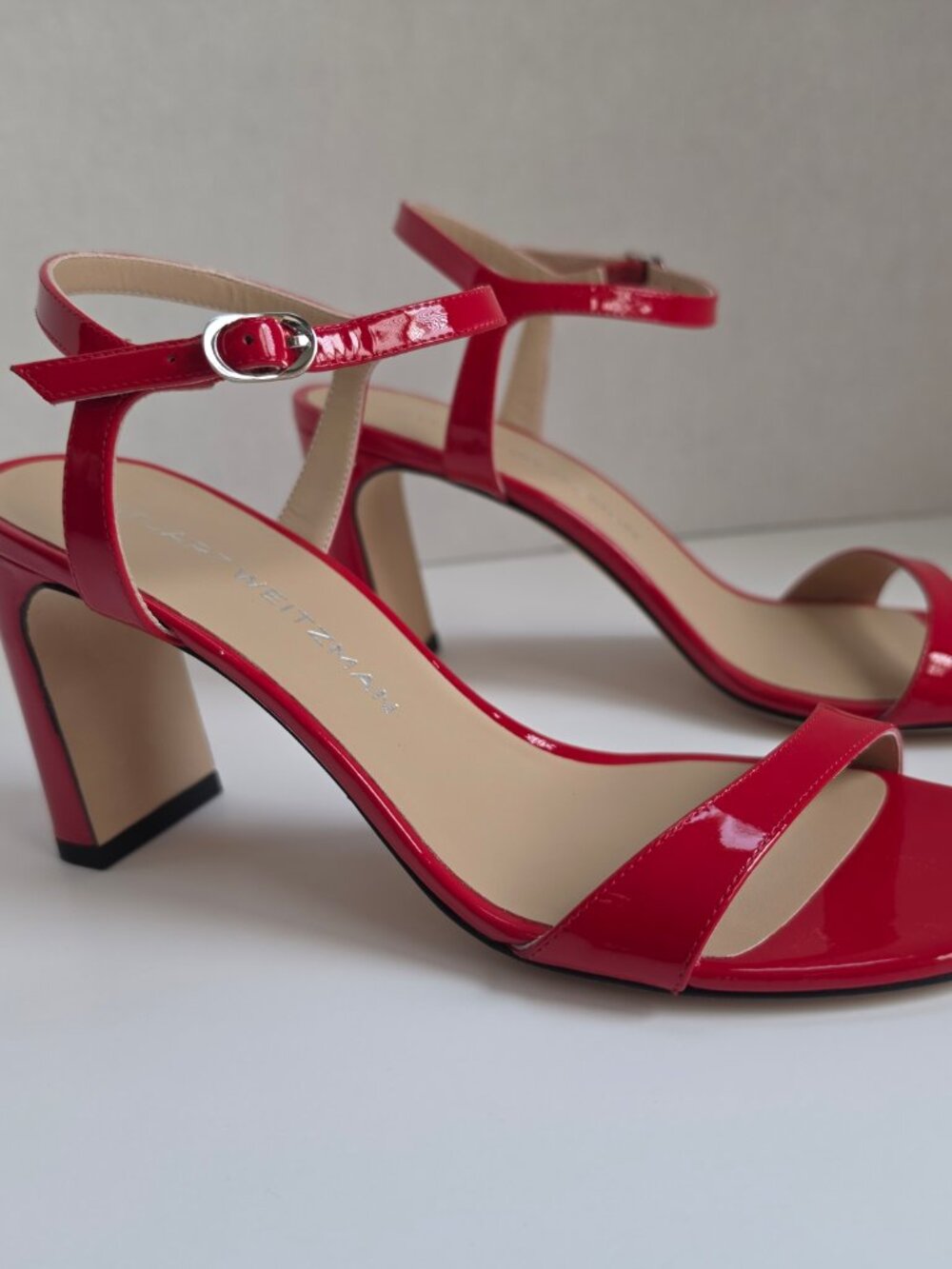 STUART WEITZMAN Babette 85 Block-Heel Sandal Cherry Size 8.5AA NWT and Box - Picture 3 of 8